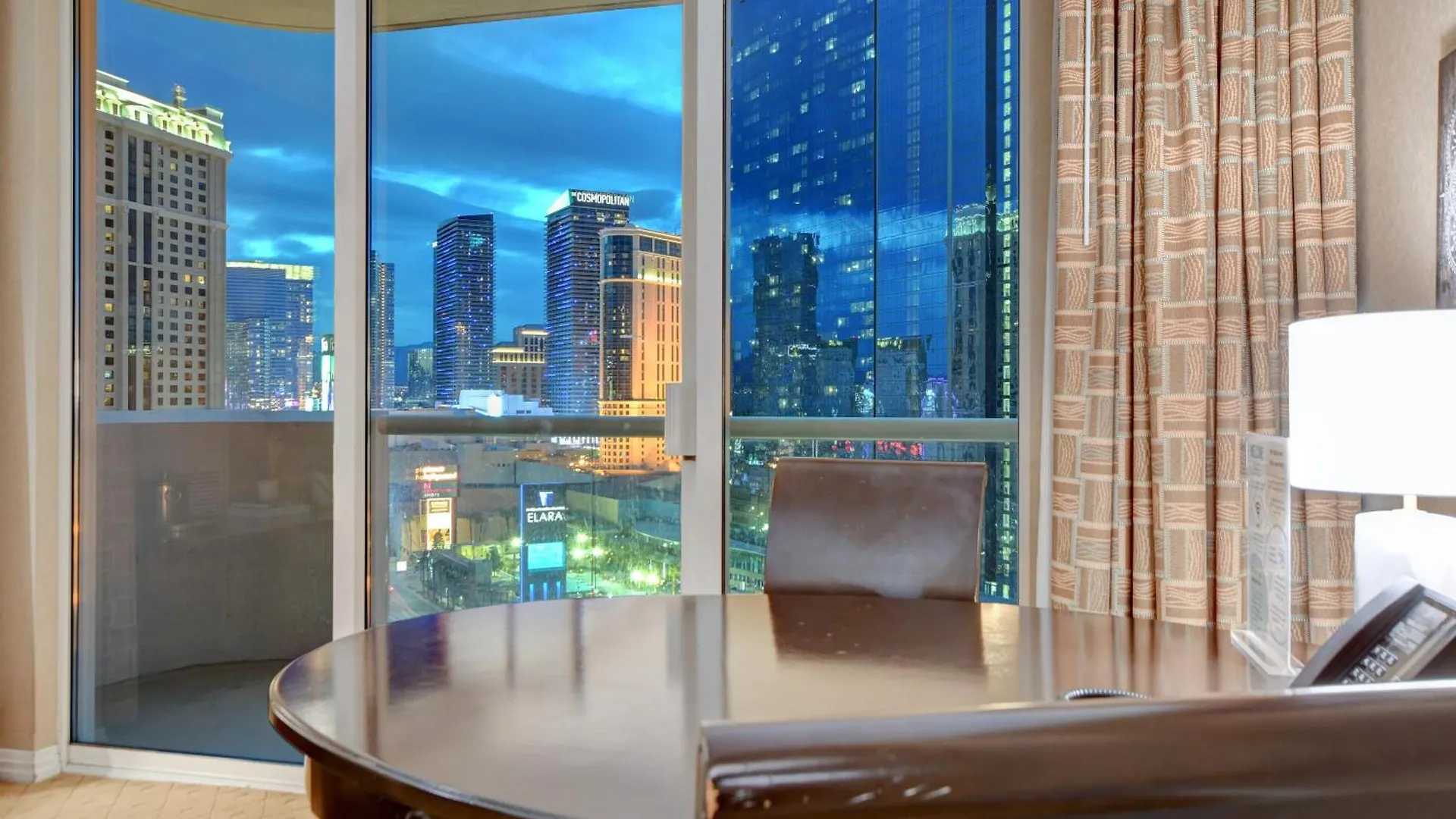 Balcony Strip View Suite * Mgm Signature Tower 3 Las Vegas Aparthotel