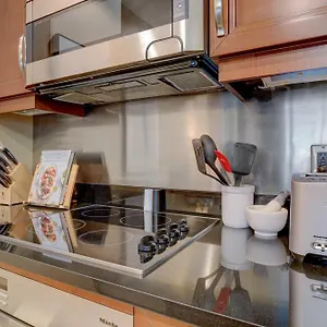 Luxurious 1 Bd/2bth Premium Mgm Signature W/balcony Aparthotel